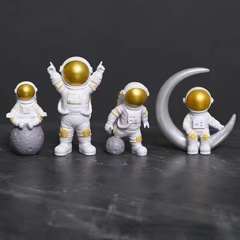 

MOONBIFFY Фигурка космонавта из смолы