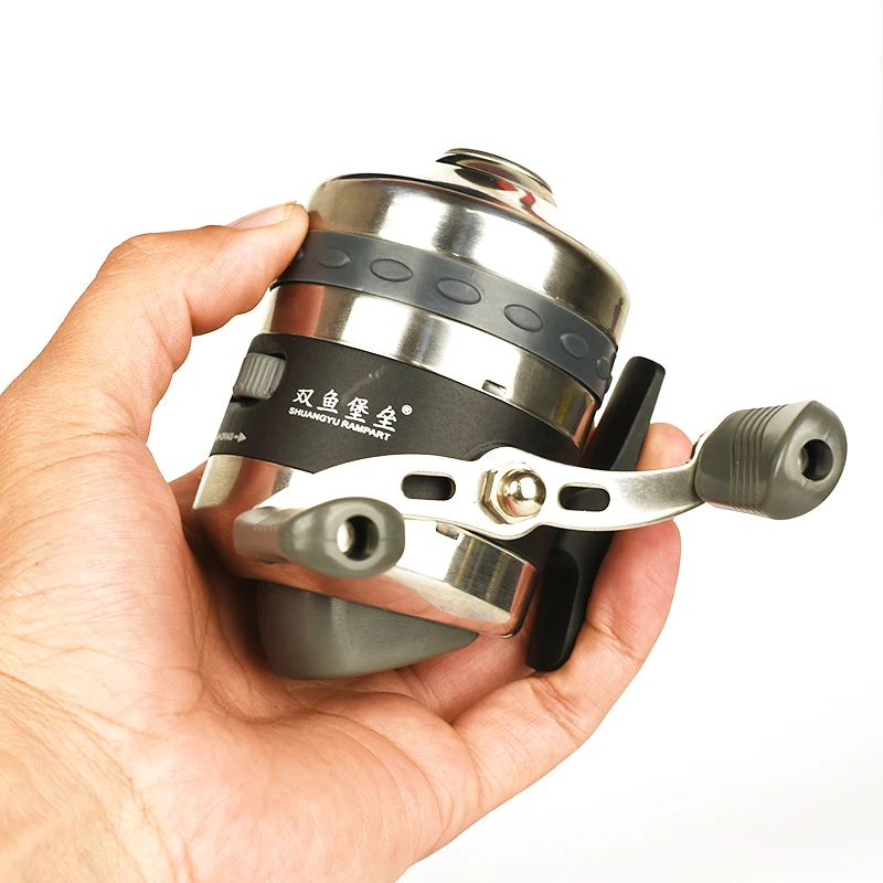 

The New Outdoor Hunting Slingshot Accessories Fishing Reel Speed Ratio 3.3:1Envelope 8LB/100YDS with Wrist Darts Fishing Tools