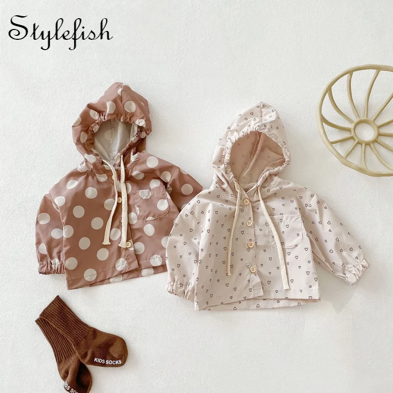 2022 spring and summer clothing baby heart-shaped dot printed windproof sun-proof cardigan long sleeve thin hooded coat