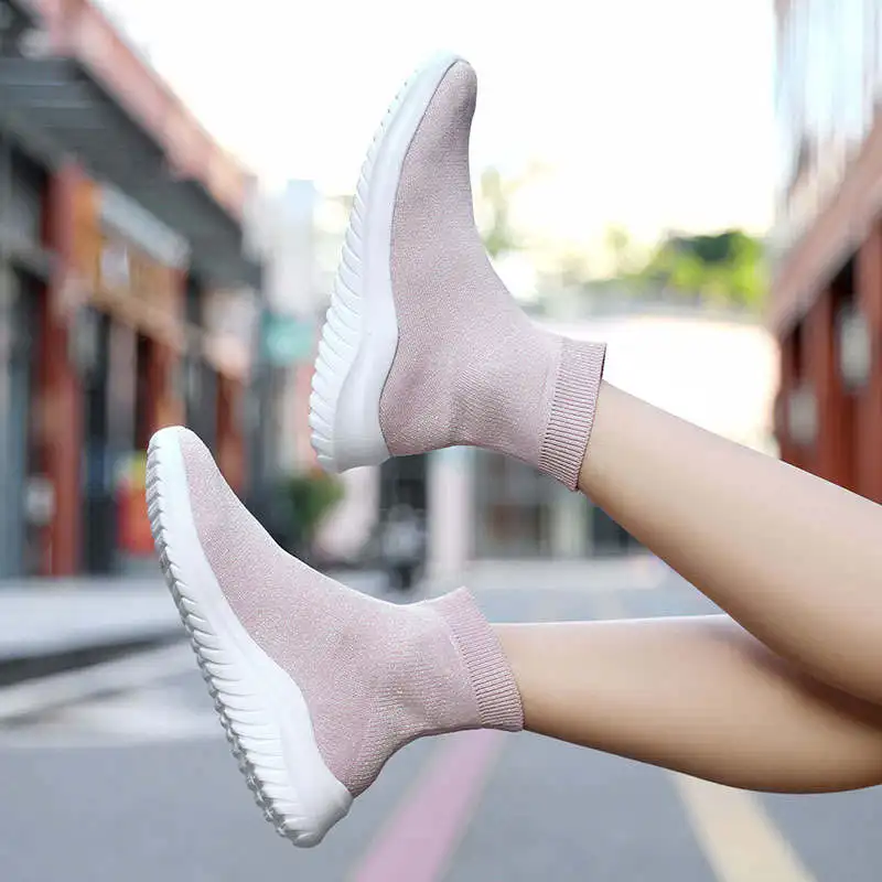 Недорогие мужские спортивные кроссовки для девушек повседневные самые