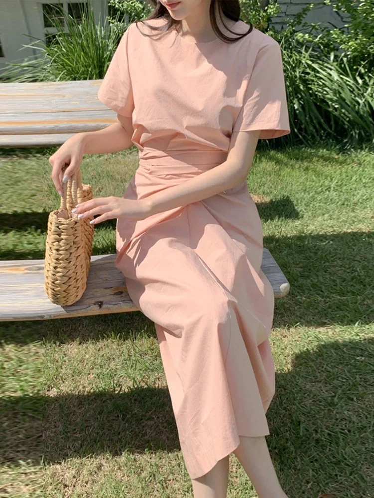 Платье женское однотонное приталенное с круглым вырезом модное базовое