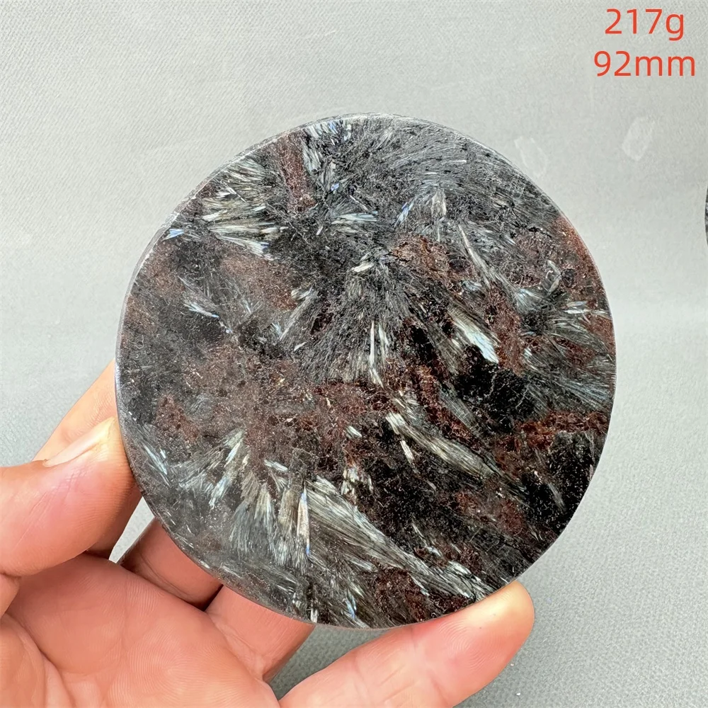 

Декоративная пластина из граната