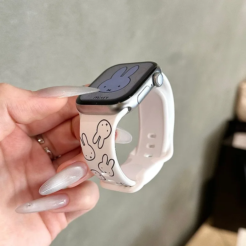 Фото Аниме-чехол Miffy для Apple Watch S10/S9: силиконовый, с принтом, мультяшный, хит продаж, оптом, милый, простой, практичный, отличный подарок №2