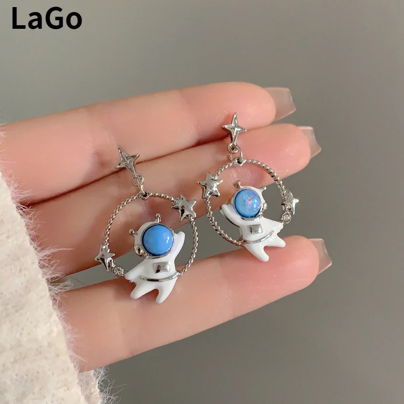 

Modern Jewelry 925 Silver Enamle Needle Astronaut Earrings For Women Party Gifts 2023 Trend New Delicate Design Star Accessories