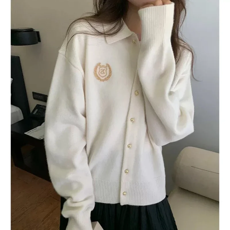 2024 новые свитера в консервативном стиле кардиган женские серые элегантные