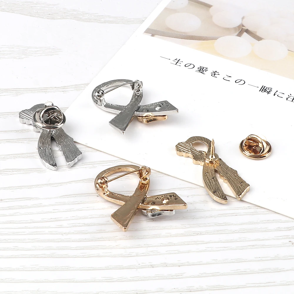 Эмалированные броши в виде собачьей лапы