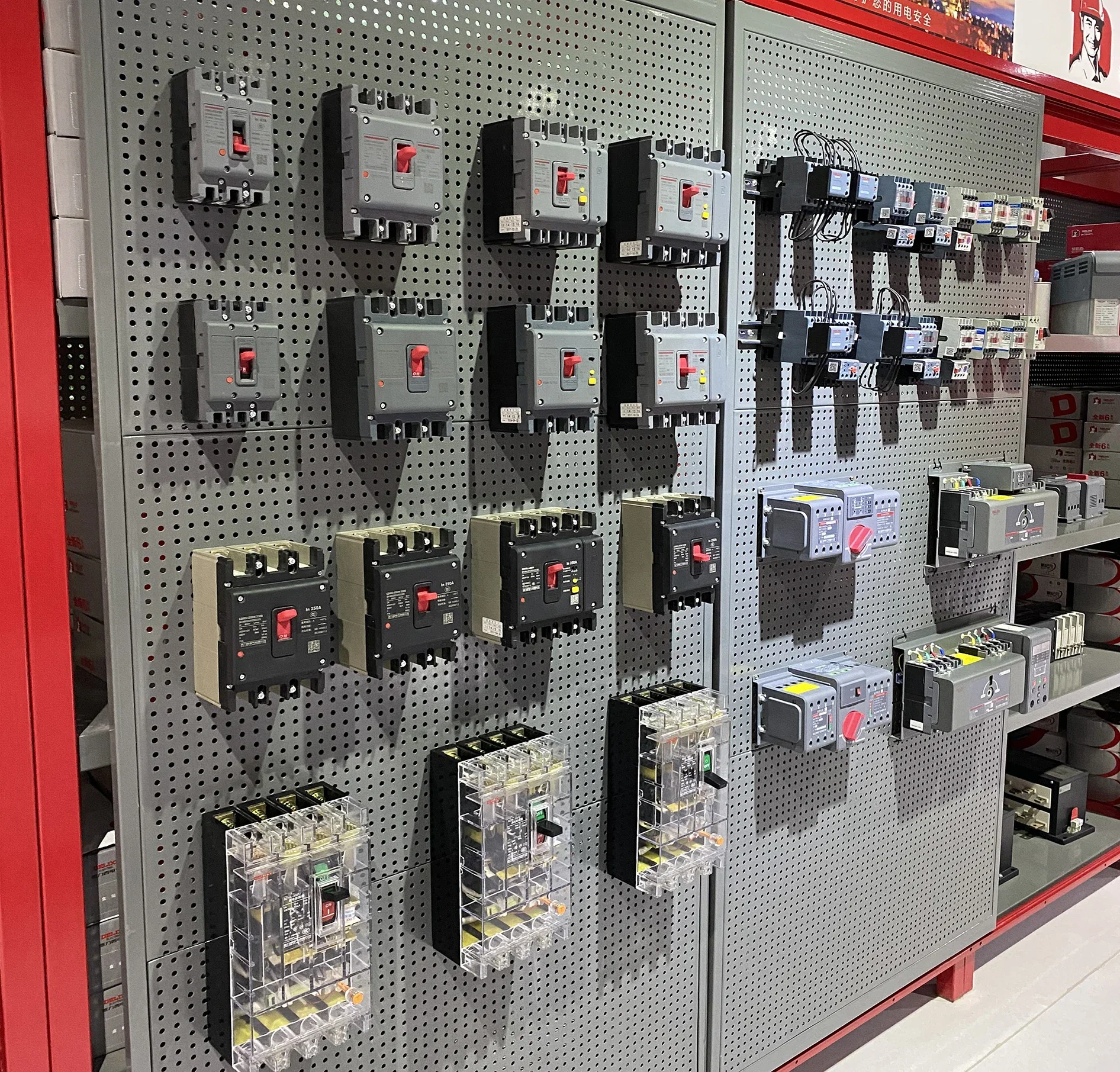 Высочайшее качество SJW трехфазные высокоточные электрические стабилизаторы 45