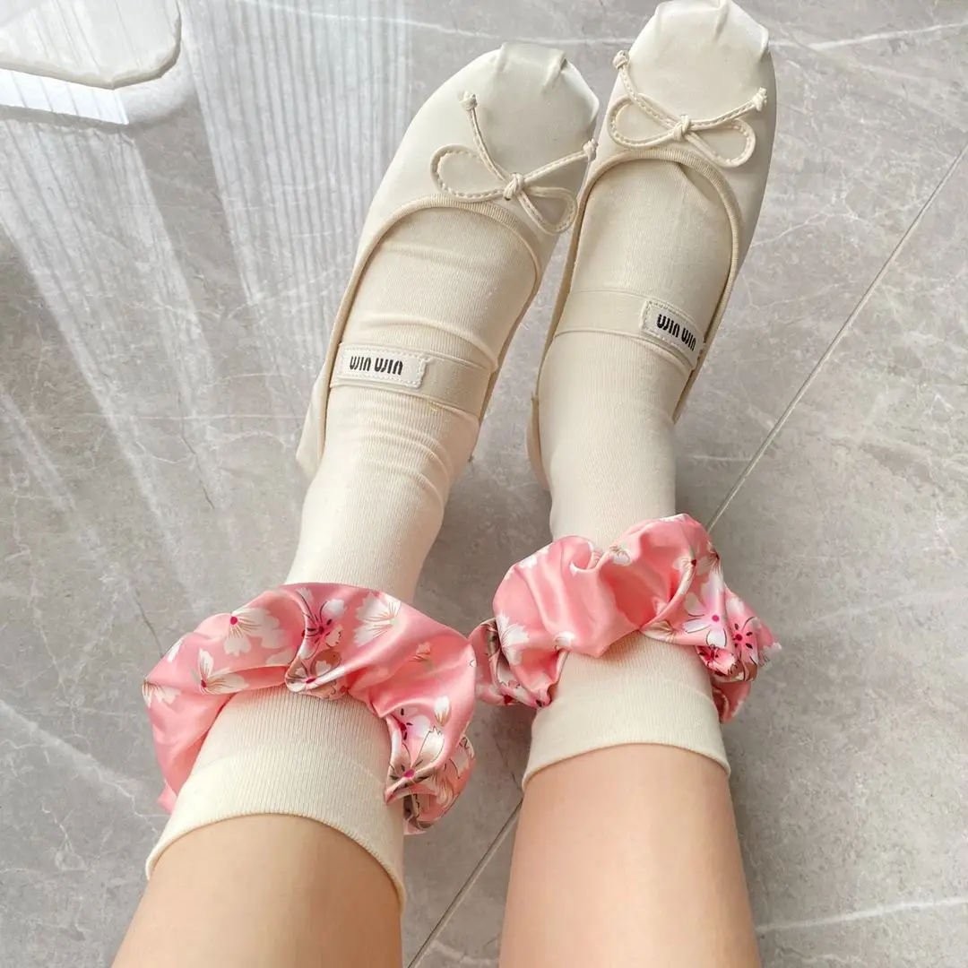 Женские атласные носки Sakura bubble с высоким блеском