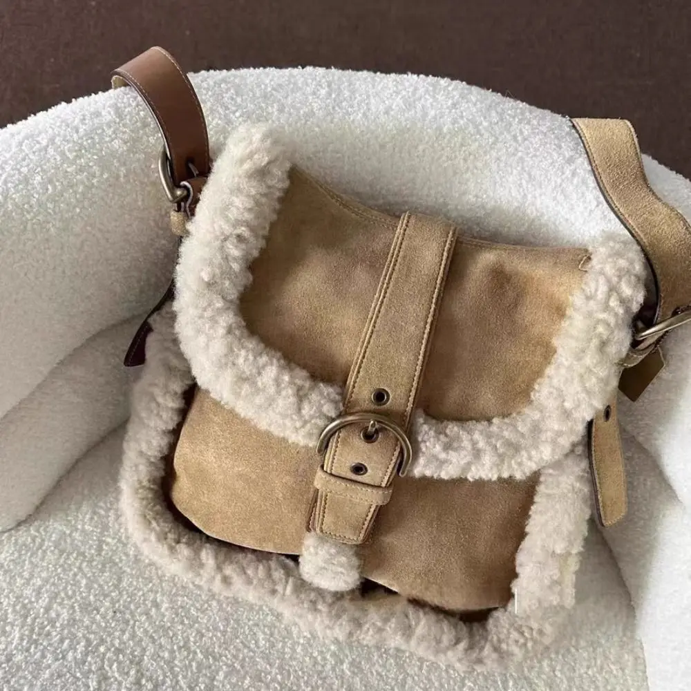 

Plush Hand-woven Bag Fashion High-capacity Wool Tote Bag Lamb Wool Shoulder Bags Mid-autumn Festival