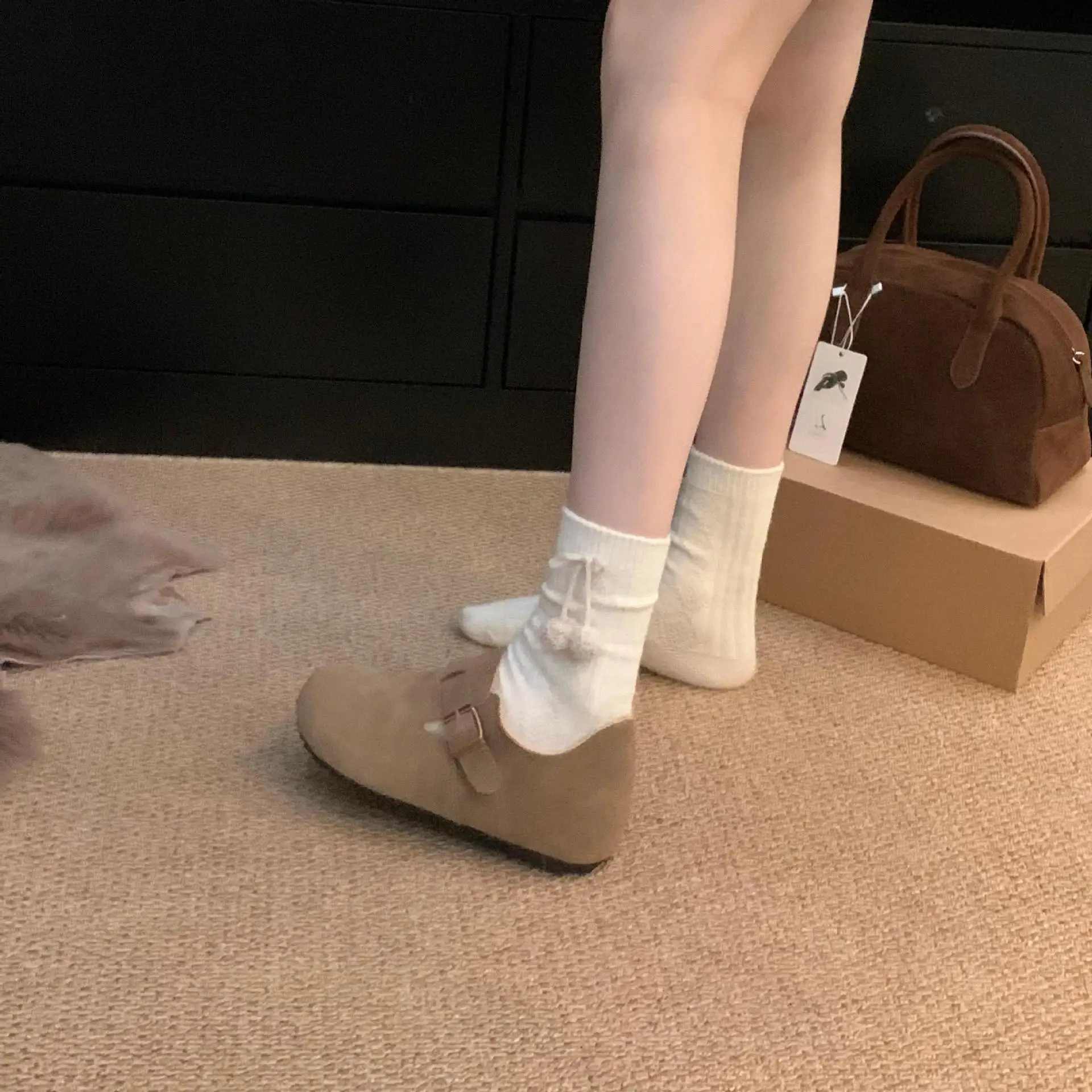 Женская обувь на платформе увеличивающая рост осенняя женская повседневные