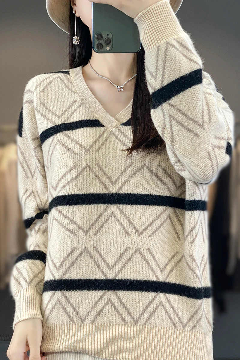 Женский трикотажный шерстяной свитер с контрастным V-образным вырезом Осень-Зима