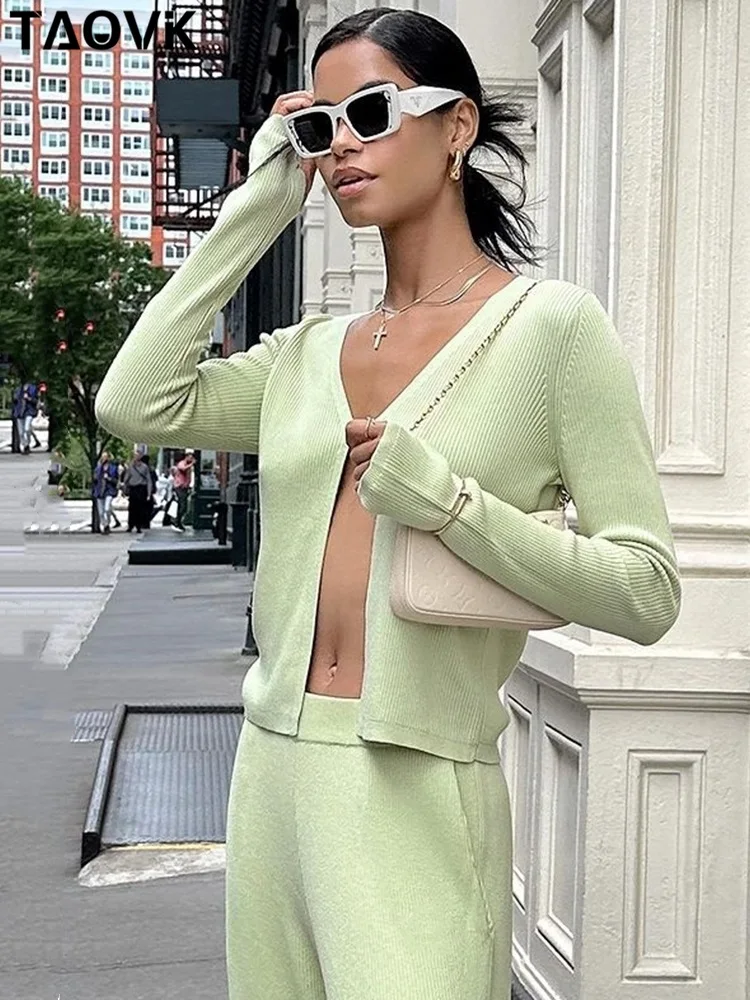 

Женский трикотажный спортивный костюм TAOVK, костюм из двух предметов: кардиган с одной пряжкой и брюки с широкими штанинами и разрезом на под...