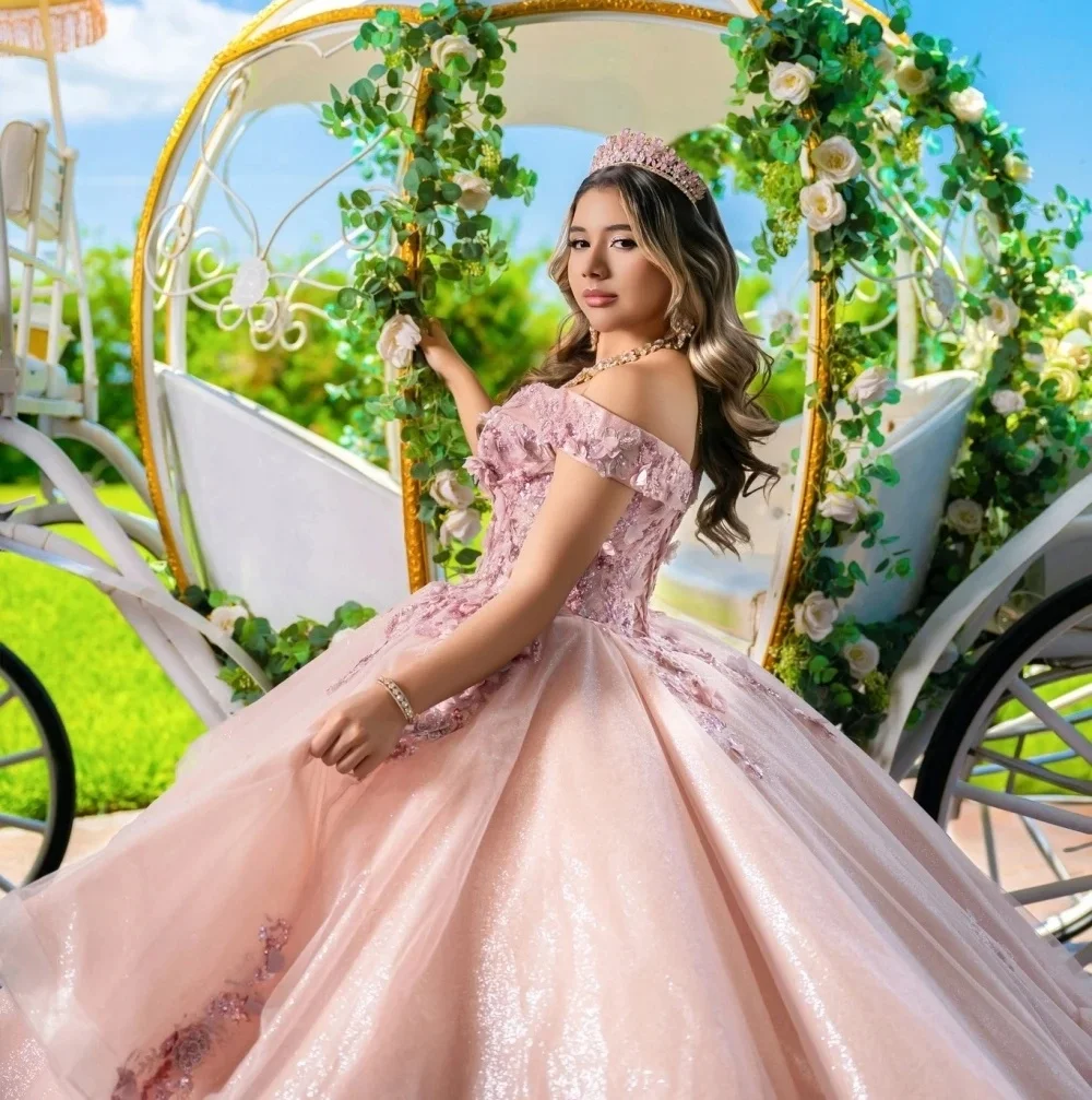 Фото Розовые платья Quinceanera, бальное платье с открытыми плечами и аппликациями, милые платья 16, 15 лет, по индивидуальному заказу №3