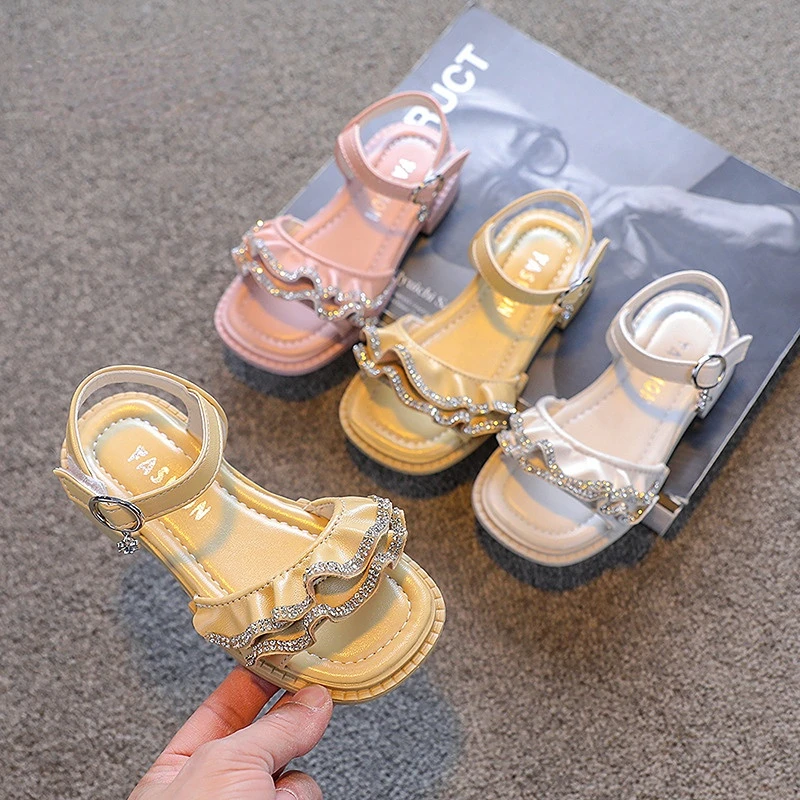 

Girls Sandals 2022 Summer New Fashion Girls Princess Shoes Children Beach Scandals Chains Type Flats Girls Party Toddler Sandals