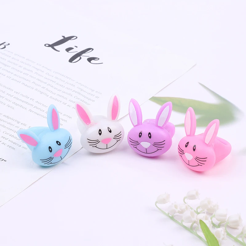 

Cartoon Plastic Rabbit Rings Flash Luminous Ring Finger Toys Glow In The Dark For Halloween Favors Kids Gifts Party