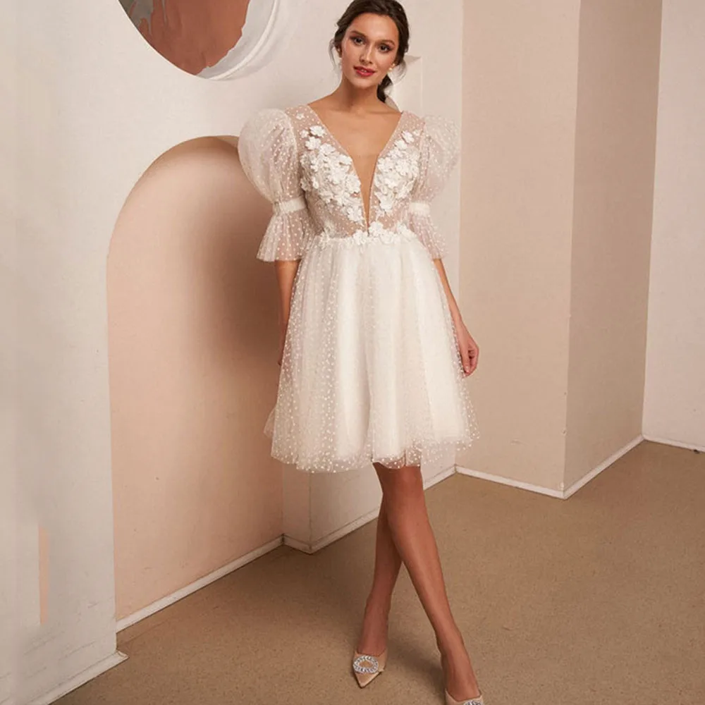 

Short Tulle Wedding Dresses V-neck Ivory Half Puff Sleeve A Line 3D Lace Wedding Party Gowns 2022 For Women Short Knee Length