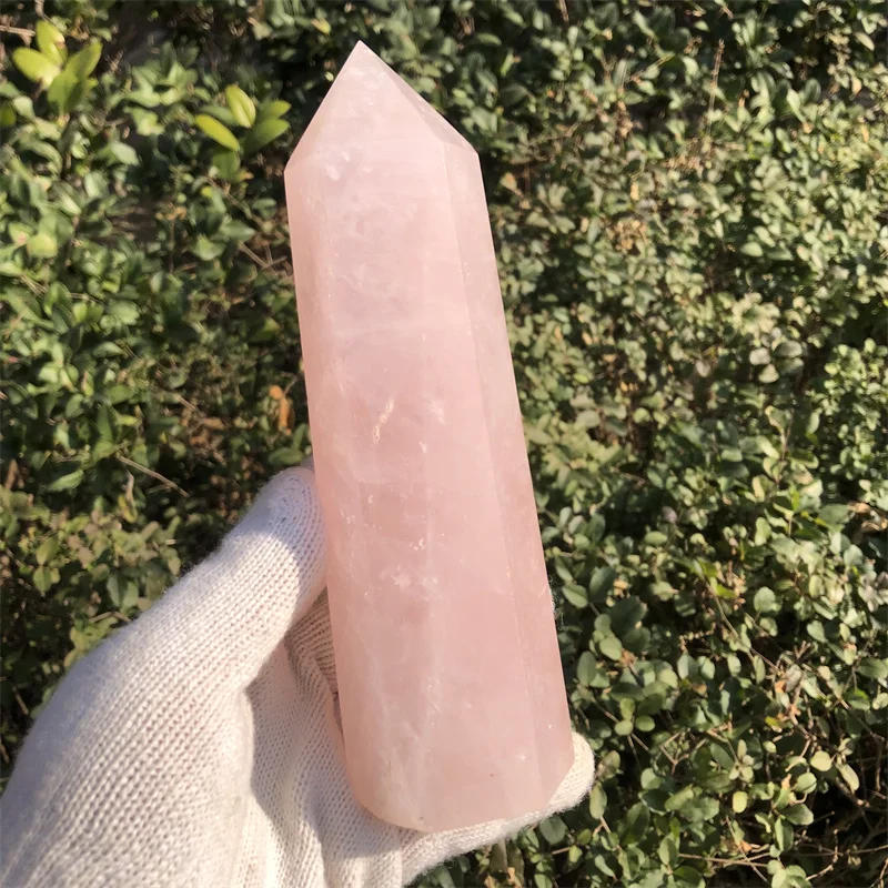 Натуральный розовый кварц кристалл обелиск 738 г