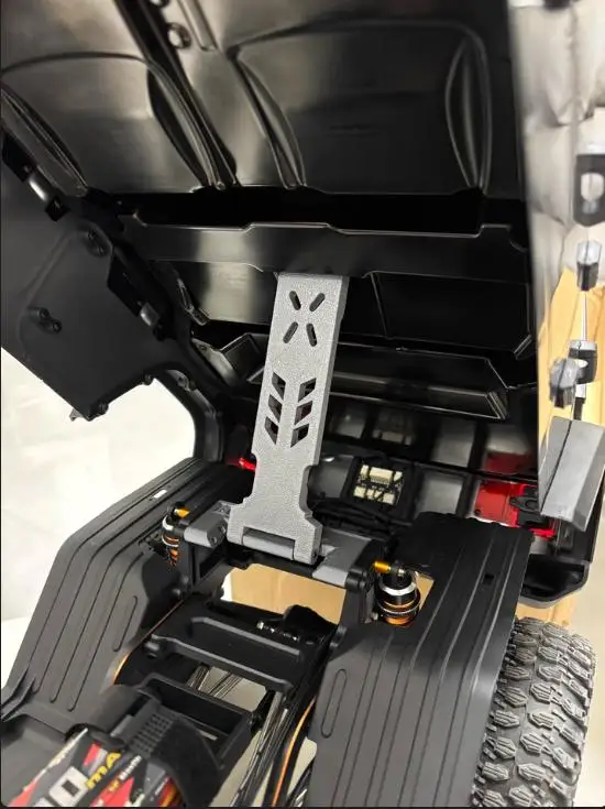 Неразрушающая установка верхнего полюса корпуса автомобиля ограниченного