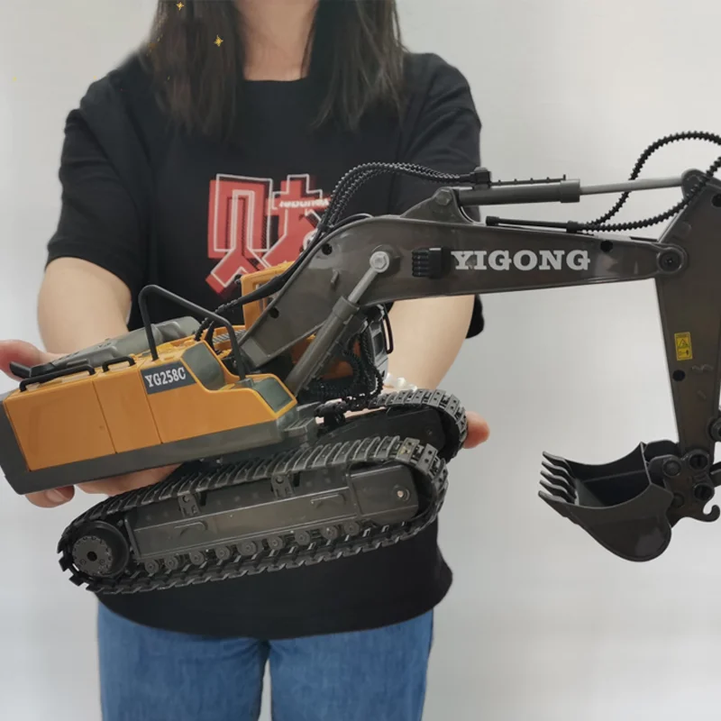 

1:20 Радиоуправляемый экскаватор, самосвал 2,4G, дистанционное управление, Инженерная техника, грузовик на гусеничном ходу, детская елка для ма...