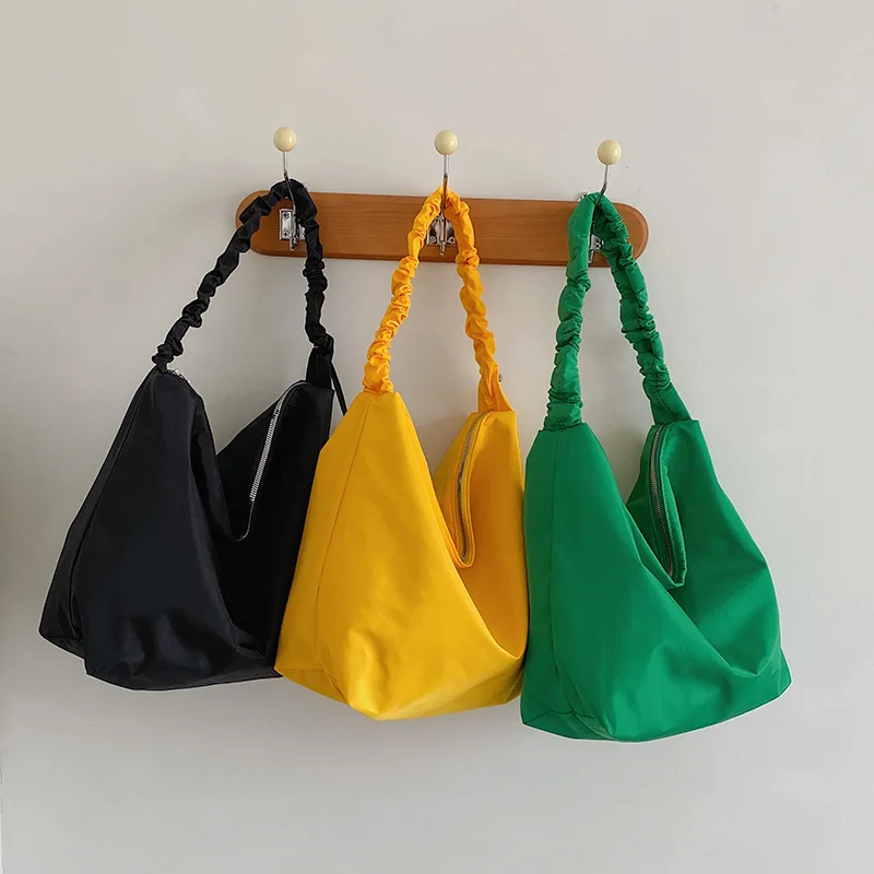 

Spring and Summer New Bag Women's Bag Simple Messenger Bag Large Capacity Shoulder Bag Leisure Pleated Nylon Crossbody Bag