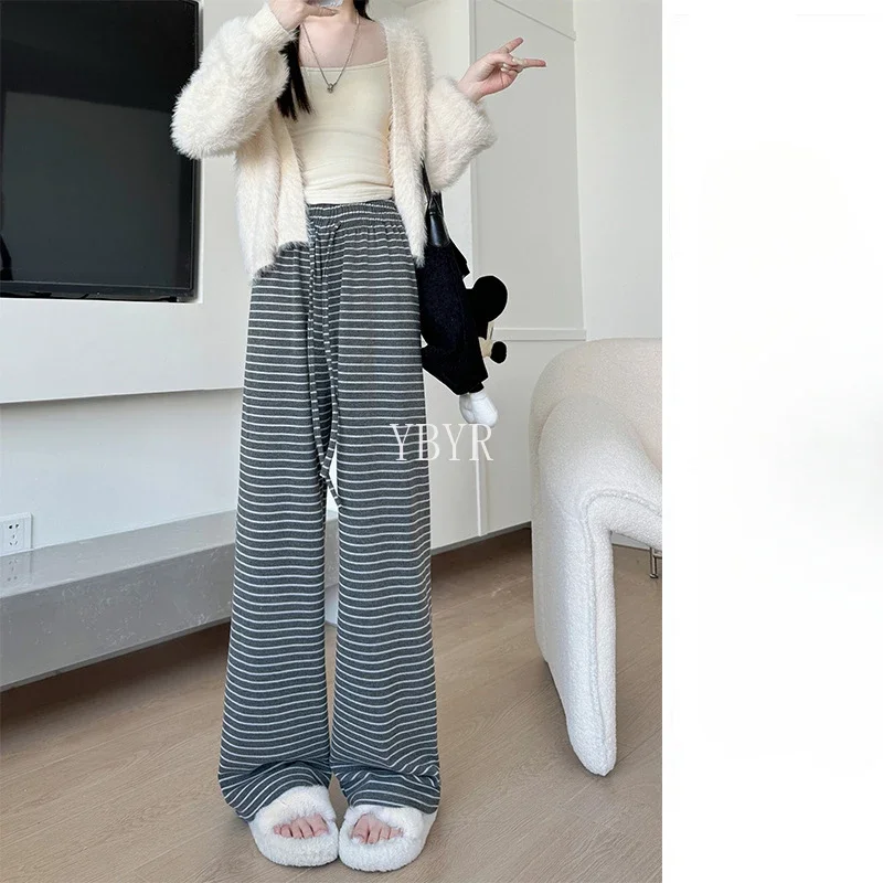 Мягкие полосатые брюки женские спортивные с широкими штанинами повседневные
