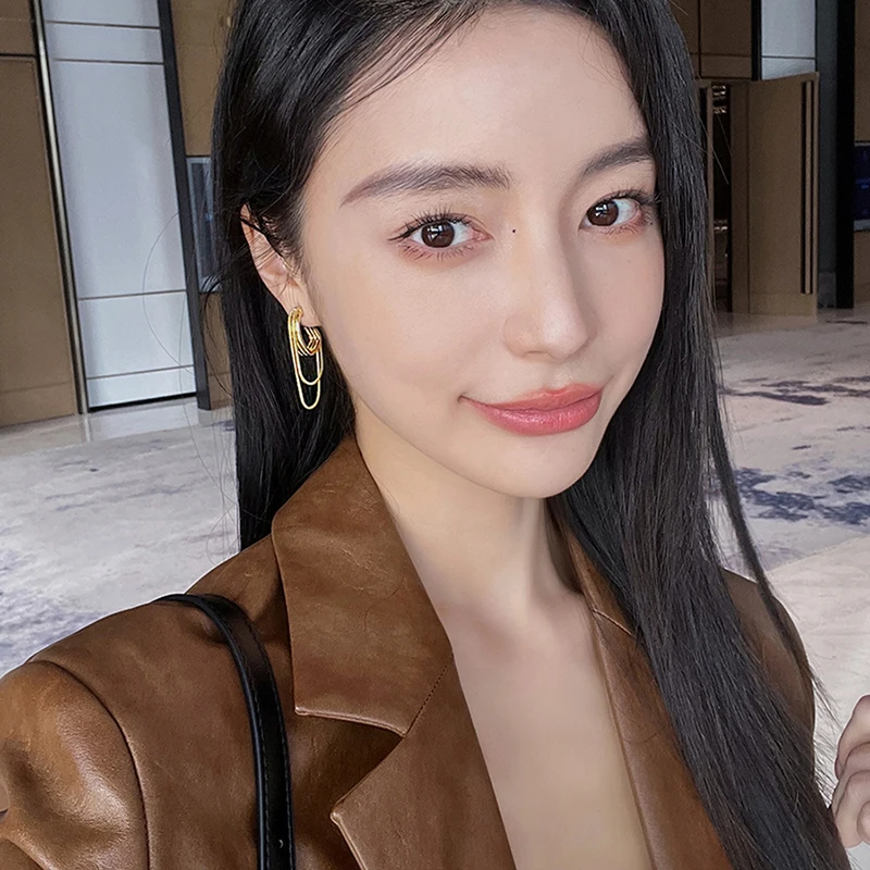 Женские Геометрические серьги с металлической кисточкой новый дизайн 2024