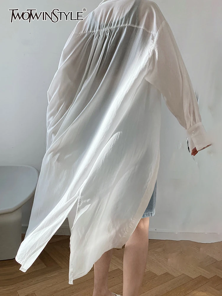 

TWOTWINSTYLE Women's Casual Solid Shirt Lapel Collar Long Sleeve Patchwork Pockets Button Through Blouses Woman 2022 Clothes New