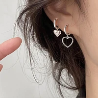 mode zilveren kleur hoop earring asymmetrie hart charm studs oorbellen voor vrouwen meisje charm partij sieraden accessoires
