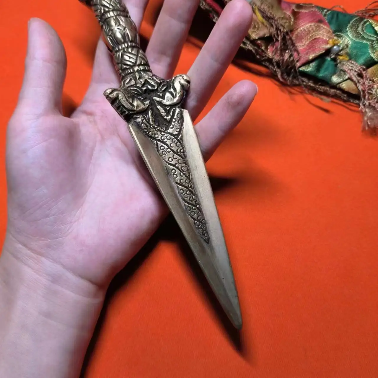 1pcs/lot tibetan special guru holy relic bronze vajra magic weapon folk collection tibetan buddhism legacy object amulet taki