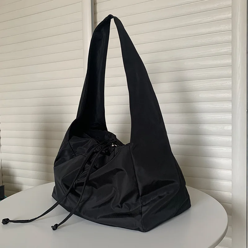 

Women Bag New Nylon Bucket Fashion Solid Zipper SOFT Shoulder Bag Purses and Handbags Luxury Designer Black Tote Bag