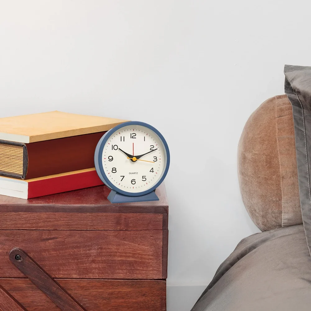 4 5 дюймовый Ретро Аналоговый Будильник на батарейках небольшой тихий