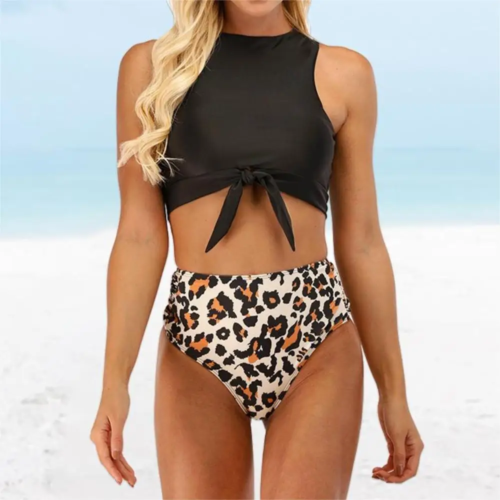 

Женский раздельный купальник с леопардовым принтом и чашками пуш-ап