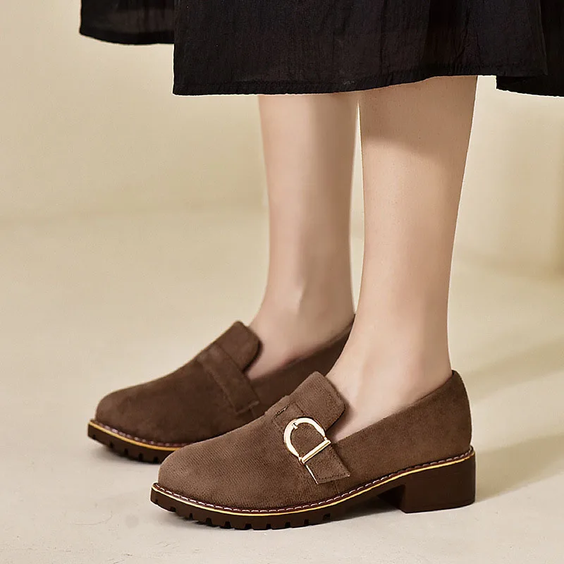 

Women's Vintage Spring Autumn New Loafers 2022 Female Metal Buckle Slip-on Pumps Shoes Low Heel Casual Plus Size 43 Women Shoes