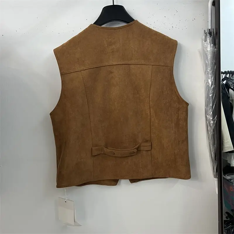 Женский замшевый жилет