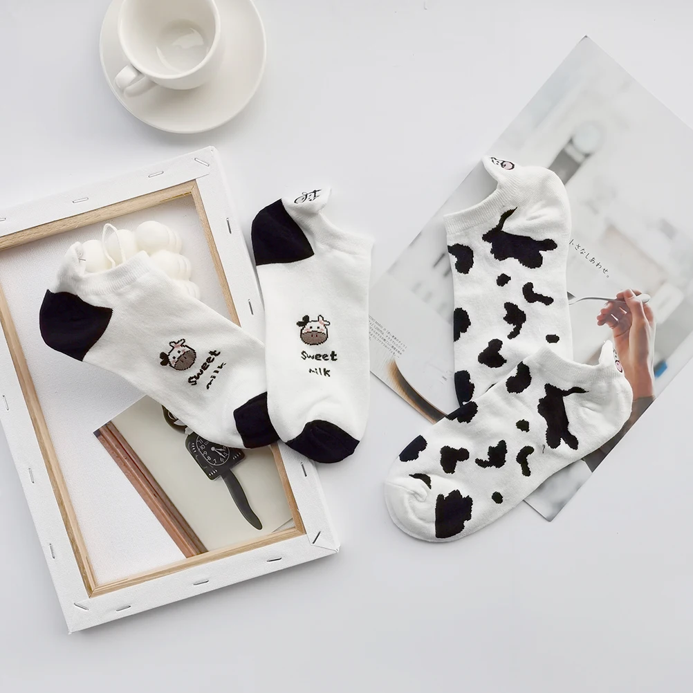 2 Pairs Girl Cow Pattern Design Short Socks Casual Cow Pattern Summer Socks For Women Short Socks Low-cut Socks for Everyday