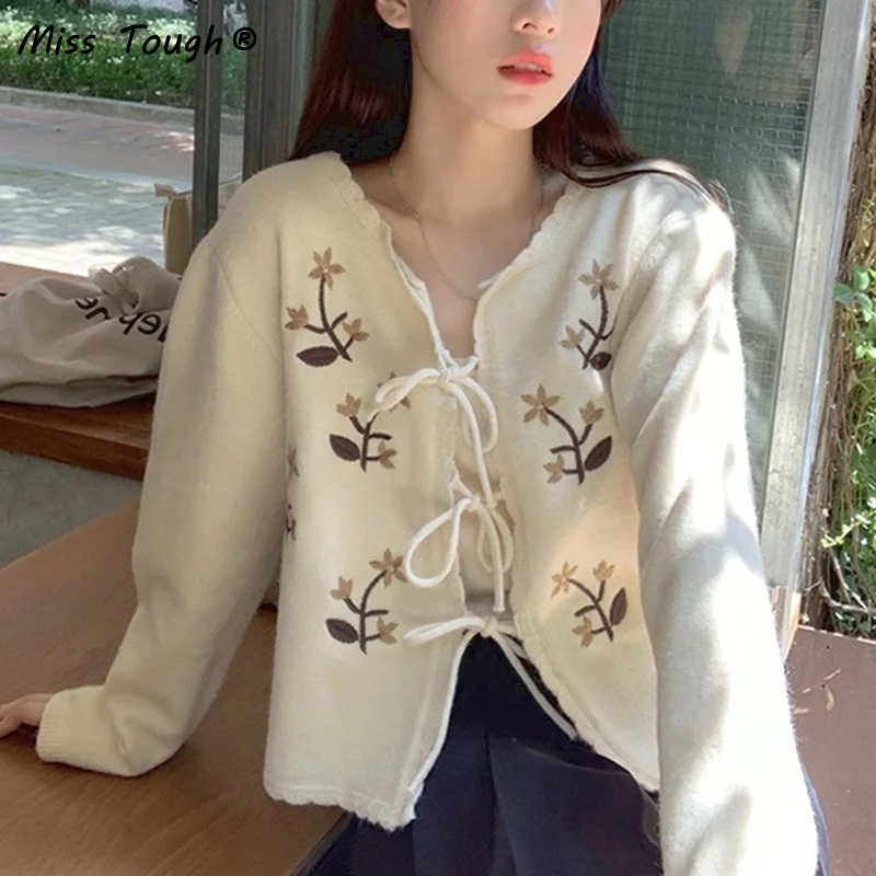 

Autumn Kawaii Knitted Cardigan Sweater Women Floral Two Piece Knitwear Sweater Coat Female Casual Korean Style Warm Sweater 2021