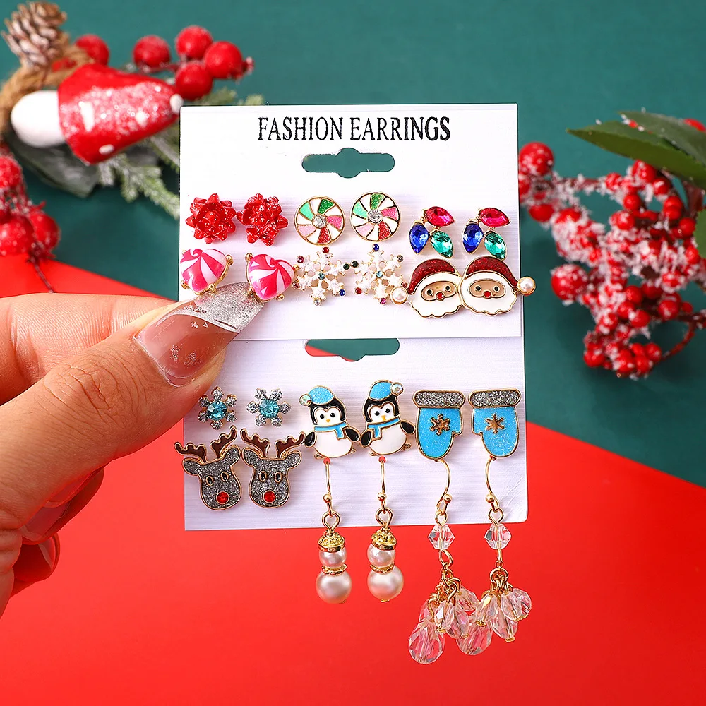 

6 Pairs/Set Christmas earrings Cute elk Santa Claus Snowflake Christmas Stud Earrings Women's Christmas Gifts for Friends Childs