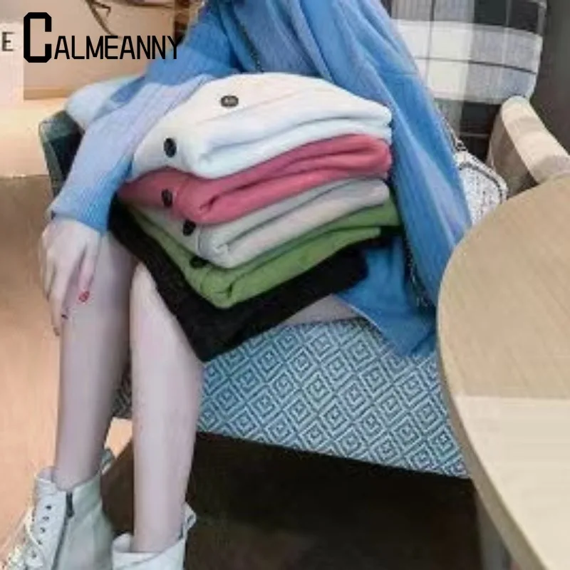 Модный новый стильный свитер с высоким воротником Осень-зима 2024 однотонный