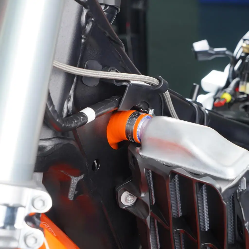 Комплект Т-образных зажимов для шланга GasGas 2024 EC 300 210 мм Рамка MC 250 EX 250F 350F 450F KTM EXC300