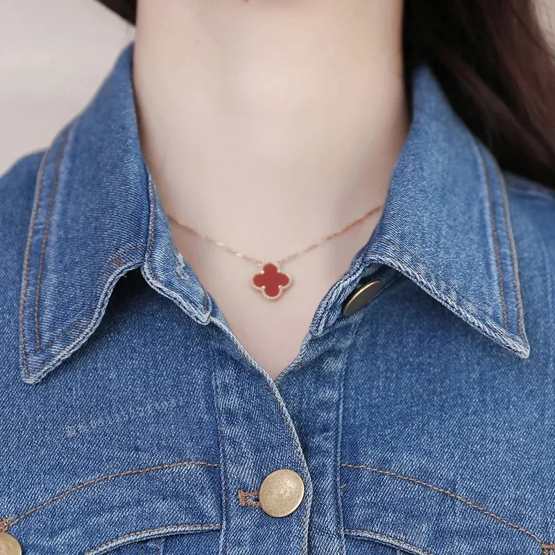 Женское джинсовое платье средней длины синее облегающее однобортное из денима в