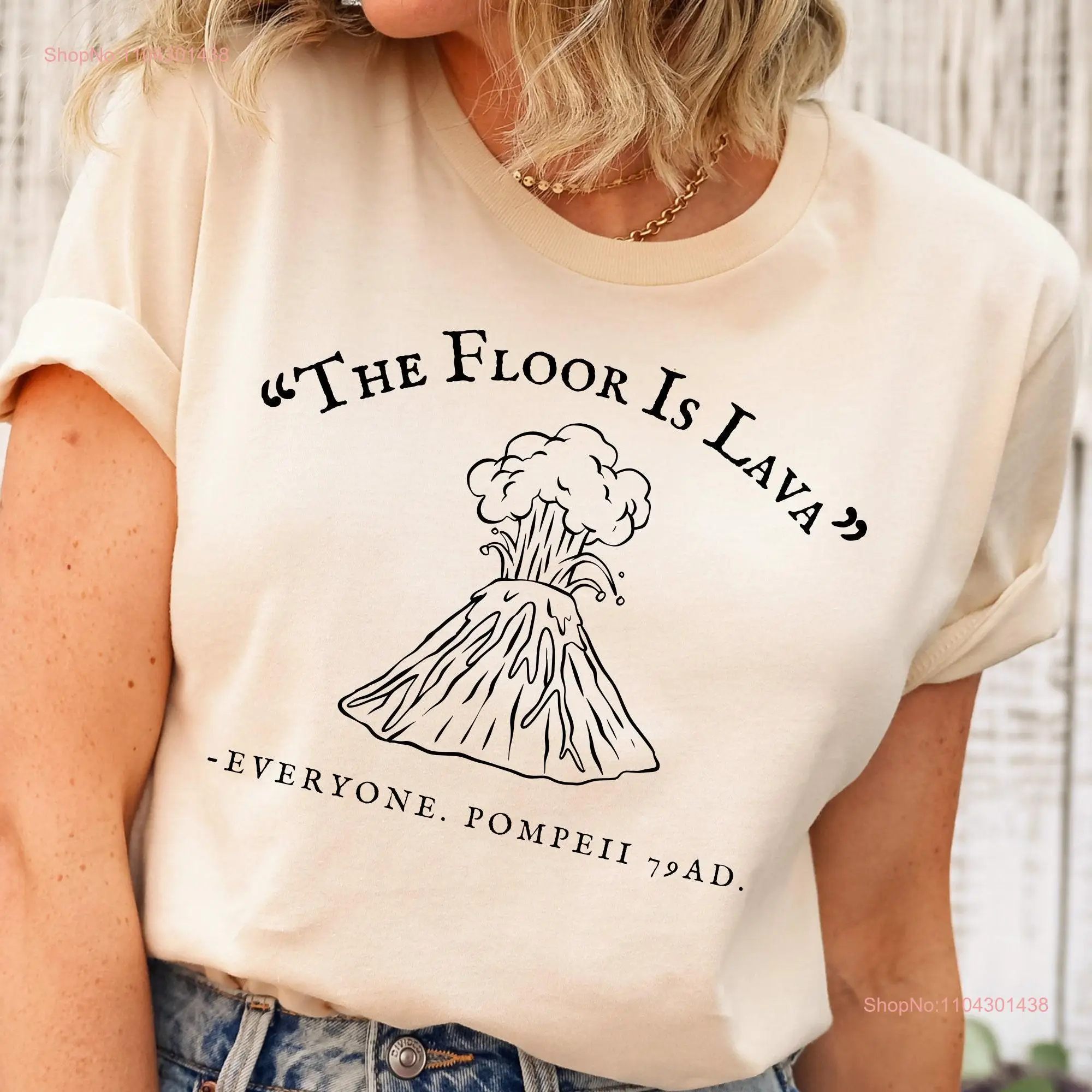 Футболка с учителем истории The Floor is Lava Funny Pompeii Mount Vesuvius Volcano Ancient Roman Lover 79 AD