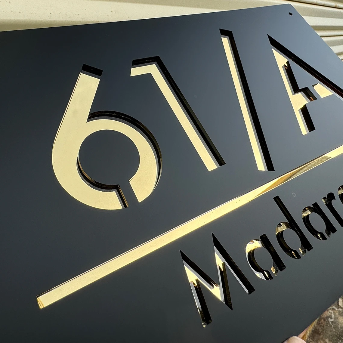 Персонализированный уличный знак с номером дома