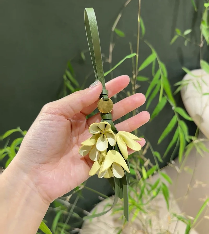 

Первый слой из воловьей кожи, сумка с османтусом, украшения для домашних животных, искусственный цветок, подвесной кулон, аксессуары для цветов, три