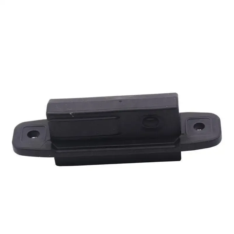 Фото Кнопка открывания багажника для Land Cruiser LC200 / Lexus LX570, 84840-28040 №3