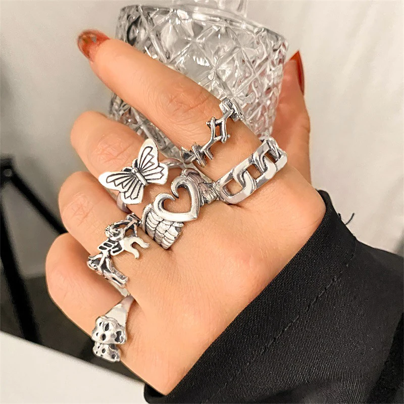 

Vintage Gothic Silver Color Grimace Finger Rings Set for Women Punk Stranger Things Heart Butterfly Female Party Jewelry Gifts