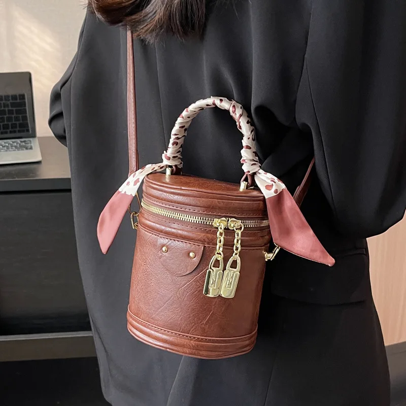 

Шикарные Цилиндрические сумки на плечо, женская сумка-мешок, маленькая дамская сумочка с шарфом, дизайнерские сумки через плечо из искусственной кожи для женщин