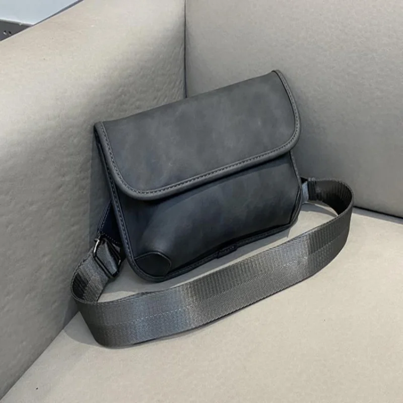 Japanese Style Men's Messenger Bag 2023 New Men's and Women's Fashion Shoulder Small Bag Versatile Simple Ins Casual Crossbody B