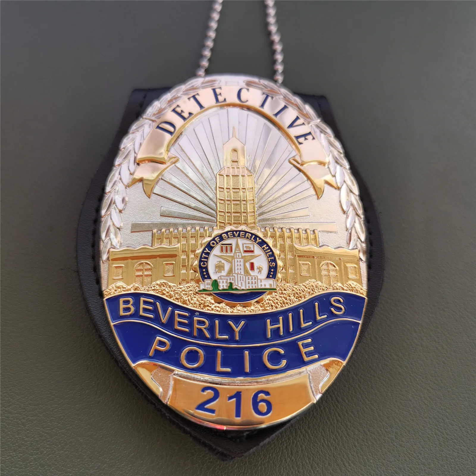 

American Bay/Beverly Hills/BeverlyHills Detective/ Badge No. 216 and accessories film and television props 1:1