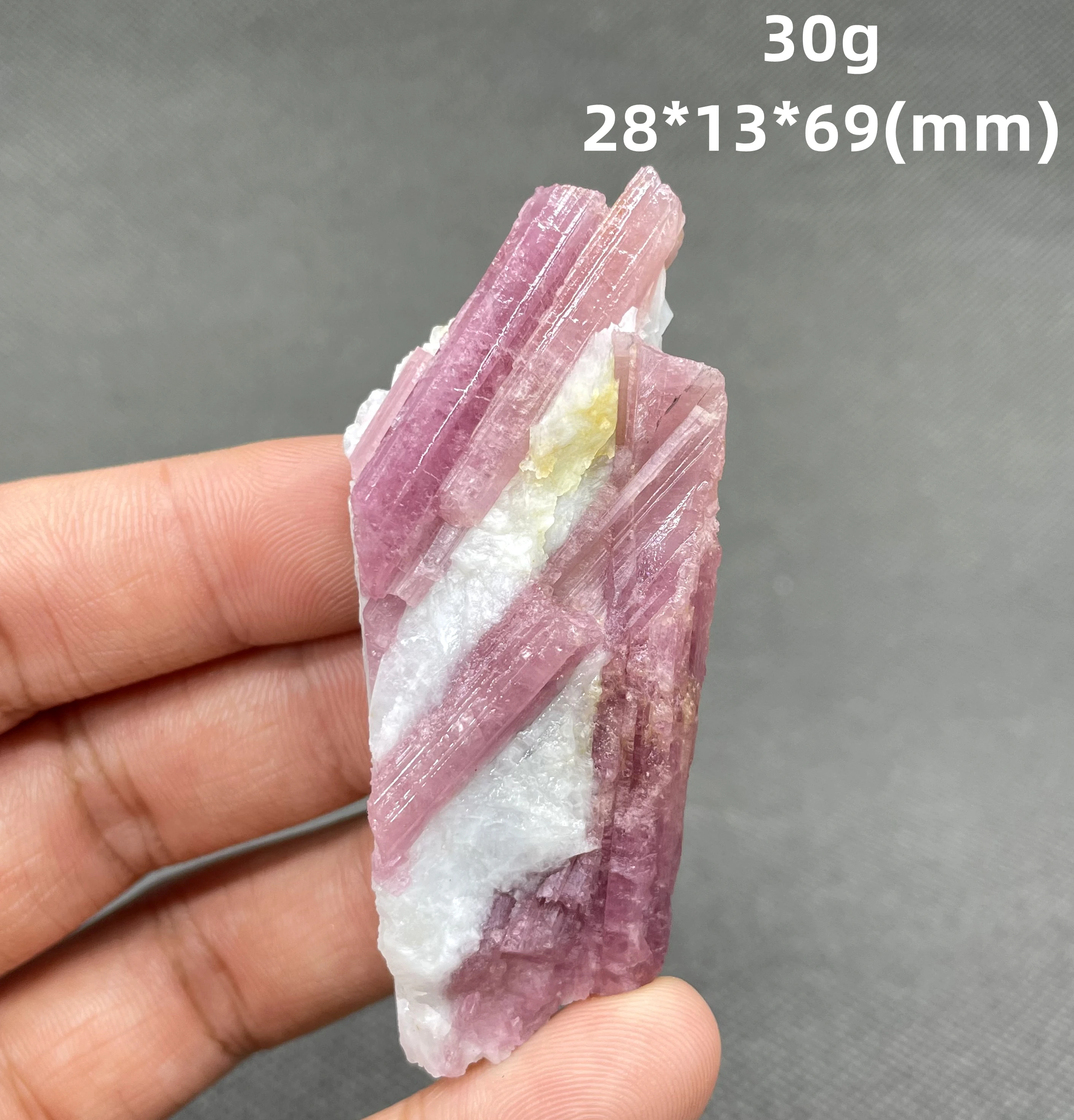 

Натуральные образцы розового турмалина из Бразилии от QIANCHUAN