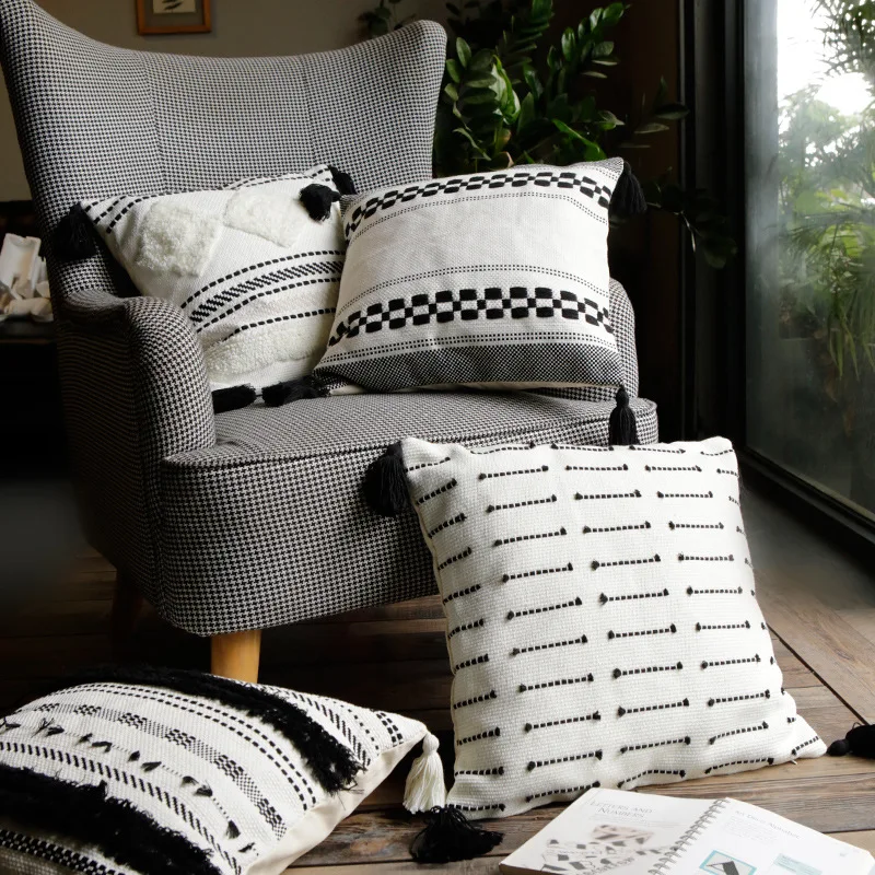 

Tassels Sofa Pillow Black White Boho Style Tufted Pillowcase Main Bay Window Diamond Lattice Cushion Bed Home Textile Decoration